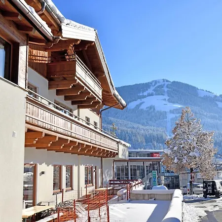 Next To The Lift Ph * Brixen im Thale